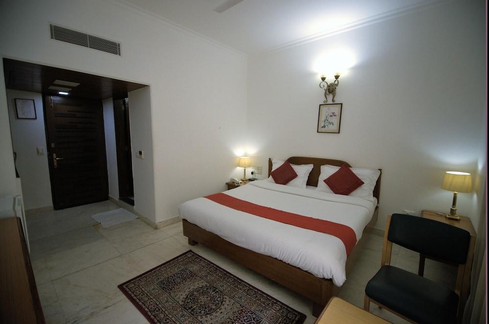 Hotel Palm Greens Нью-Делі Екстер'єр фото