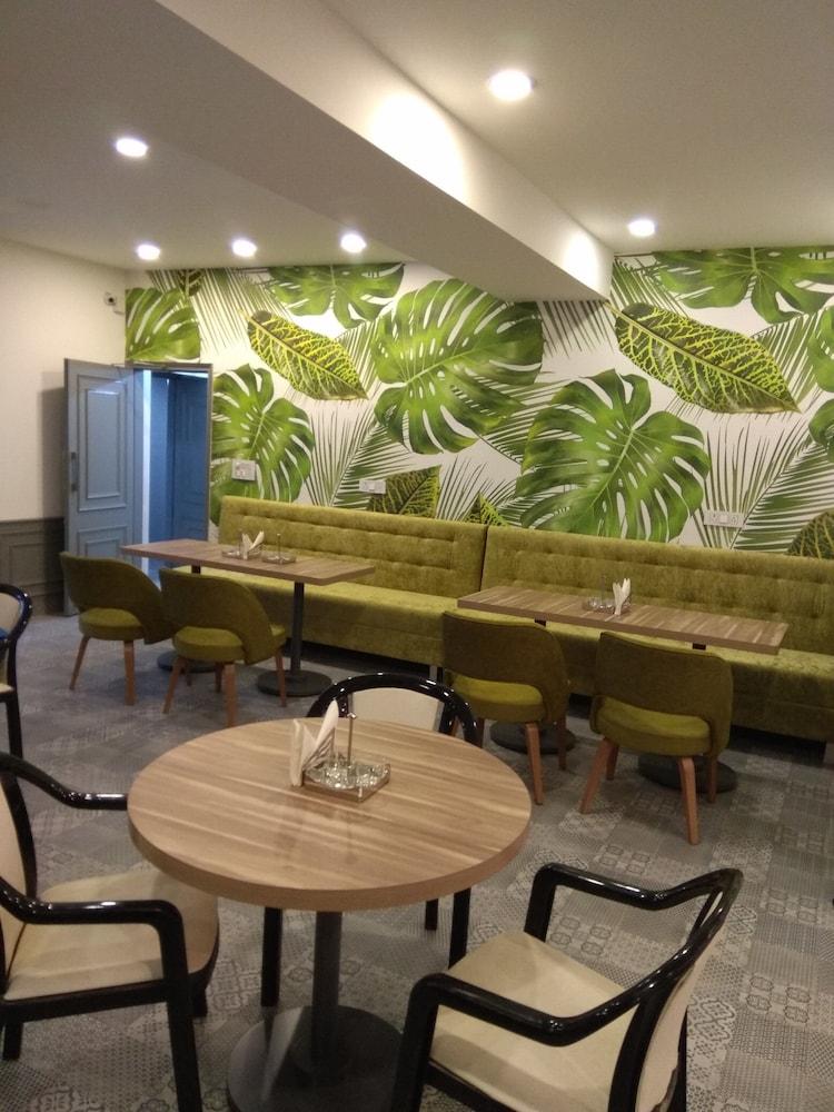 Hotel Palm Greens Нью-Делі Екстер'єр фото