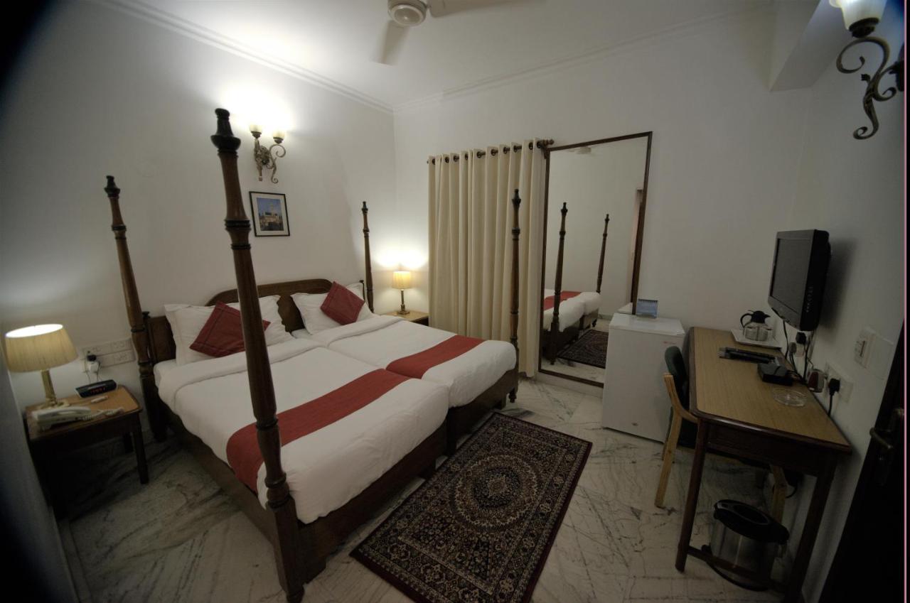 Hotel Palm Greens Нью-Делі Екстер'єр фото