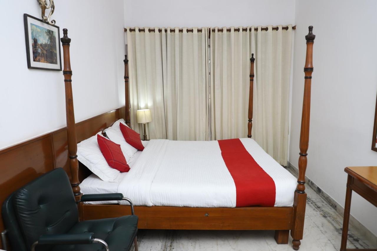 Hotel Palm Greens Нью-Делі Екстер'єр фото